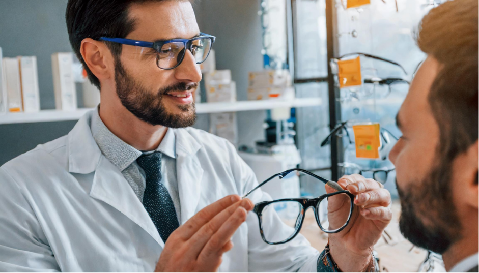 Firefly Person wird Beraten um eine Brille zu kaufen, von einem Arzt 35849